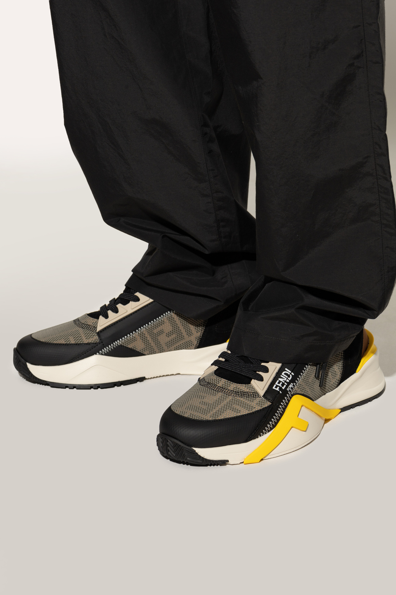 FENDI SPORTS SHOES WITH LOGO スポーツ シューズ 上質 ロゴ Fendi Sports shoes | Men's Shoes | Vitkac